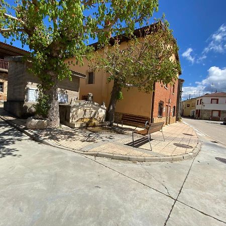 Albergue El Camino De Santovenia Santovenia De Oca Buitenkant foto