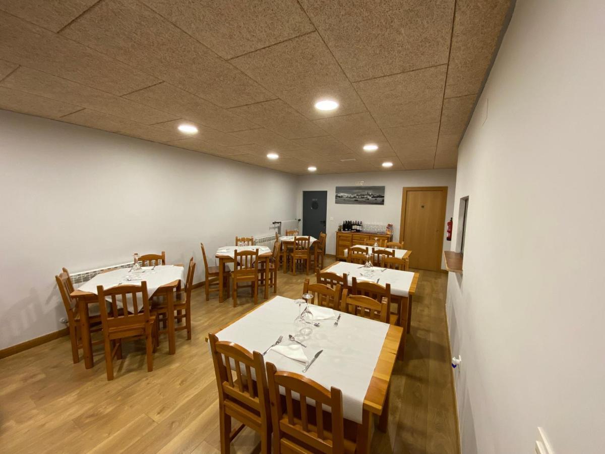 Albergue El Camino De Santovenia Santovenia De Oca Buitenkant foto
